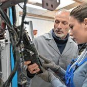 Leichter Lohnanstieg für Azubis