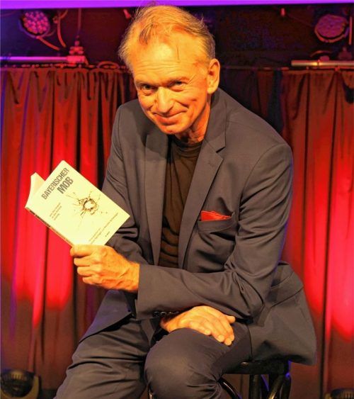 Kabarettist Christian Springer zeigte sein Bühnenprogramm „Leider“. Foto seitz