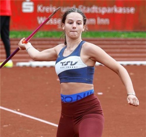 Klara Schlemer siegte im Speerwurf der Jugend W13 und W14. Foto Stuffer