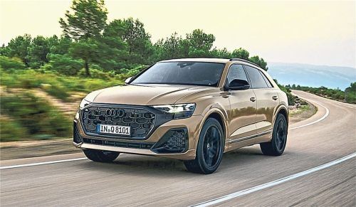 Masse läuft: Das Nobel-SUV Audi Q8 wiegt satte 2175 Kilogramm, wird aber auf Wunsch vom 340 PS leistenden3-Liter-V6-Motor problemlos auf ein flottes Tempo gebracht – zum Preis eines üppigen Spritverbrauchs. Foto Audi