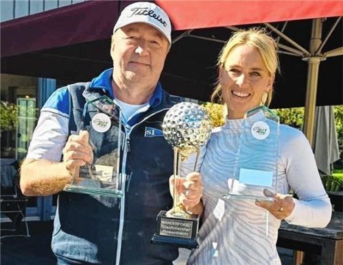 Monika Palzer (rechts) und Robert Sommer sind die neuen Rosenheimer Golf-Stadtmeister.Foto re