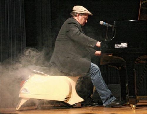 Peter Heger ist langjähriger Mitorganisator der Töginger Boogie-Woogie-Nacht. Foto heger