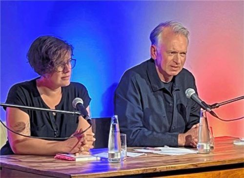 Sehen die Demokratie in Gefahr: Kerstin Schweiger und Christian Springer.Foto Janeczka