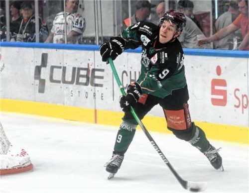 „So einen Hass habe ich noch nie erlebt“: Simon Gnyp freut sich auf sein erstes Heim-Derby gegen Landshut.Foto Ziegler