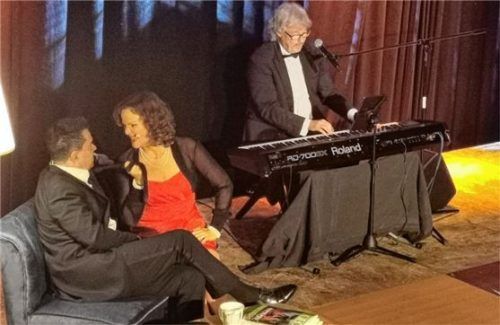 „Swing Therapy“ begeisterte das Publikum: (Von links) Sandro Luzzu, Katja Richter und Jörg Müller.Foto sieberath