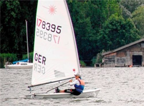 Thomas Deimling siegte bei den Ilca 6. Foto Niessen