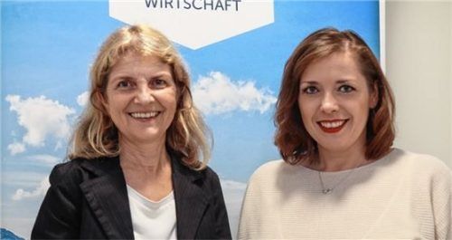 Zusammen mit Birgit Seeholzer, Geschäftsführerin der Chiemgau GmbH (links), stellte sich Susanne Müller beim Pressegespräch als neue Ansprechpartnerin für Start-ups im Traunsteiner Büro des „Stellwerk 18“ vor.Foto effner