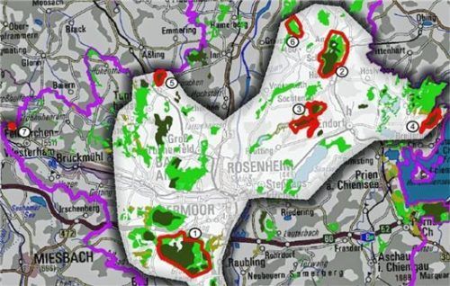 6,5 Millionen Euro für den Klimaschutz: Die Karte zeigt die Schwerpunkte des Renaturierungsprojektes. Die weiß hinterlegte Fläche ist das Projektgebiet, Priorität haben die rot umrandeten Gebiete. Foto Landratsamt Rosenheim