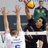 Lewis-Show bei Hachings Pokal-Sensation