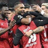 Bayer feiert Party, Leipzig vor Aus