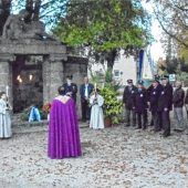 Totenehrung mit Kranzniederlegung