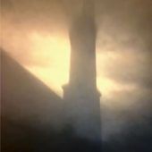 Litzldorfer Wahrzeichenin den Himmel projiziert