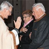 Segnung von langjährigen Ehepaaren in Christkönig – Rückkehr nach sieben Ehe-Jahrzehnten