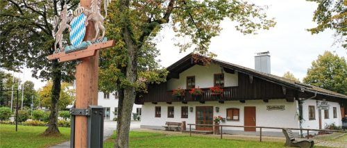 Beliebter Veranstaltungsort nicht nur für die Frasdorfer Vereine: die Lamstoahalle. Foto rehberg