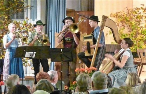 Das Quintett Pressiert ja nix Musi zeigte gekonnte Spielweise und Virtuosität.Foto re