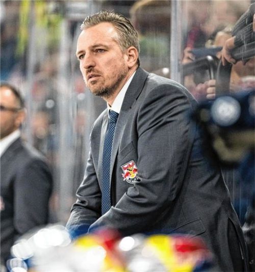 Der steile Aufstieg geht weiter: Max Kaltenhauser bleibt Cheftrainer von Red Bull München.Foto re