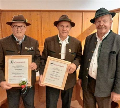 Die Ehrenmitglieder von links: Peter Berberski, Marin Schlemer und Vorstand Hans Marx.