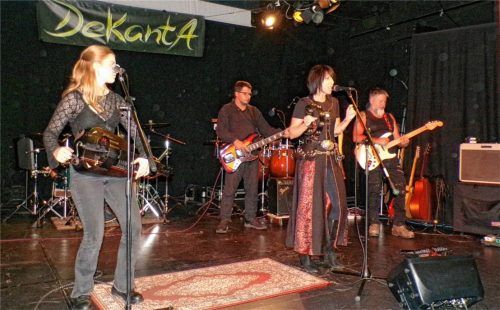 Die Gruppe Lautenmann mit (von links) Sophie Althammer, Daniel Bradler, Anne Pensl und Peter Fischer. Foto rath