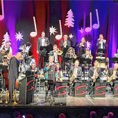 Swingender Flockenwirbel mit der Bigband