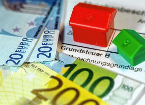 Für den Herbst 2025 erwartet die Gemeinde Bernau Korrekturen bei den Datensätzen für die Grundsteuer. Dann sollen auch die Hebesätze erneut geprüft werden. Foto dpa