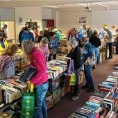 Erfolgreicher Bücherflohmarkt