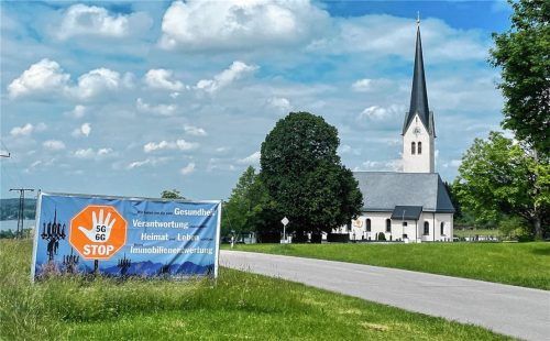 Im Ortsteil Neukirchen soll ein Mobilfunkmast errichtet werden. Dagegen klagt nun die Gemeinde.Foto Kirchner