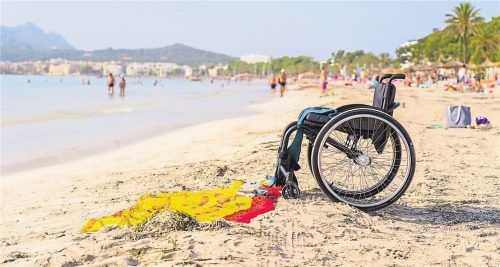 Lassen sich trotz körperlicher Einschränkung nicht die Freude am Reisen verderben: Lilli Schickel (l.) und Bernhard Endres (r.) geben Tipps für unterwegs.