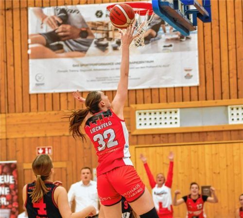 Lina Lieckfeld war mit 22 Punkten Wasserburgs Topscorerin gegen die Rhein-Main-Baskets.Foto Stefan Pfuhl