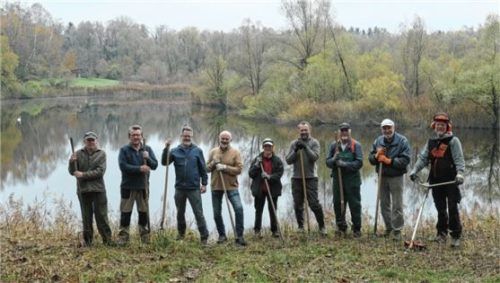 Mitglieder des Bund Naturschutz starteten Pflegeaktion auf dem Tonwerkgelände. Foto Re