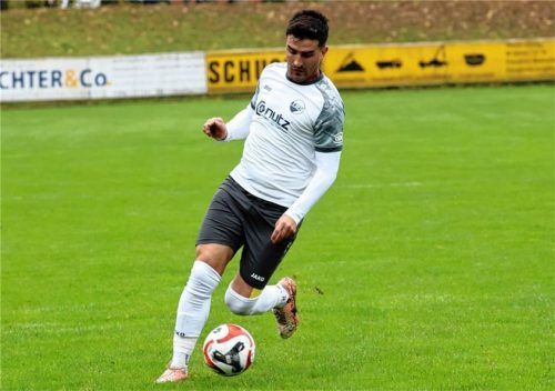 Möchte gegen Töging sein Torkonto aufstocken: Ampfings Daniel Toma.Foto Buchholz