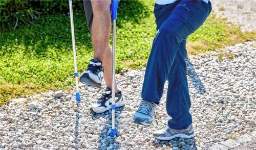 Nach einem Gelenkersatz folgt eine orthopädische Reha, um eine nachhaltige Genesung zu sichern.