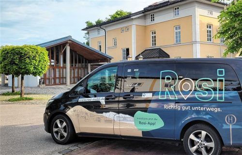 Noch rollt „Rosi“ auf Bestellung durch elf Gemeinden im Chiemgau. Doch wie lange, hängt vom Finanzierungsmodell ab, das in den kommenden Wochen erarbeitet werden muss. Foto Elisabeth Kirchner