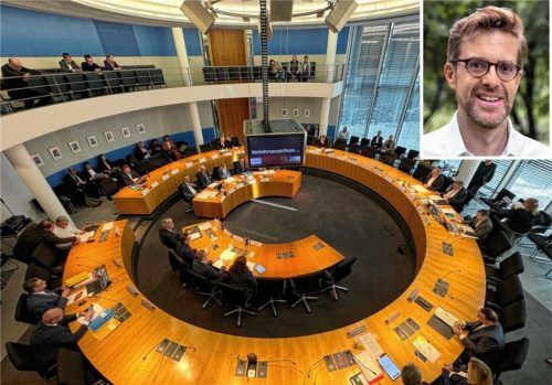 Überblick vom Besucherplatz: Stephanskirchens Bürgermeister Karl Mair (kleines Foto) fand es spannend und aufschlussreich, die Anhörung zum Brenner-Nordzulauf im Berliner Verkehrsausschuss live zu erleben. Foto re/Kollage OVB