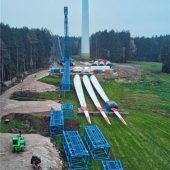 Mega-Kran für ein gigantisches Windrad