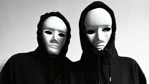 Wer steckt wohl hinter diesen Masken?Foto Faschingsgilde Bad Aibling