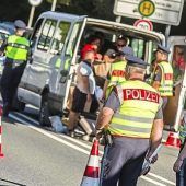 Bande schleuste 2000 Menschen ein