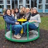 Kindergarten gewinnt Karussell