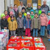 Schulkinder sammeln für die Tafel Bruckmühl