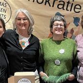 400 Unterschriften für „Benehmt’s eich, alle miteinand!“