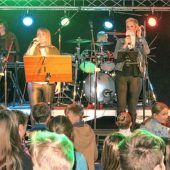 Lehrerband „Fachfremd“ begeistert beim Benefiz-Konzert