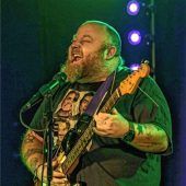 Fulminantes Konzert lässt Boden beben