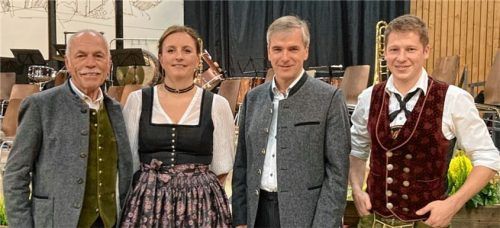 Bei der Vorstellung: (von links) Josef Trost, Stefanie Grießer, Korbinian Heiss, Johannes Heiss. Foto re