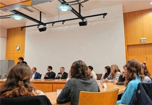 Der Jugendbeirat bei seiner konstituierenden Sitzung.

Foto Wunsam
