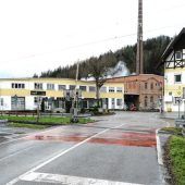 Großer Schreckmoment am Bahnübergang