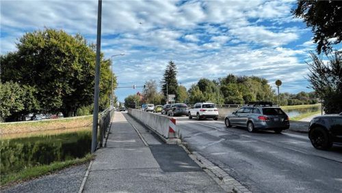 Der Neubau der Mangfallkanalbrücke in der Äußeren Münchener Straße geht im Frühjahr 2025 in die heiße Phase. Foto Baumeister