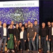 stela ehrt Mitarbeiter bei Jahresabschlussevent