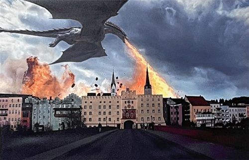 Die KI lässt den Drachen aus „Game of Thrones“ Wasserburg verwüsten: Harald Michel, „Wish you would be bigger“, Abzug auf Leinwand.Fotos Janeczka