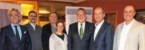 Die neugewählte Vorstandschaft des Wirtschaftsforums Mangfalltal (von links) Philipp Matheis, Vincent Wagner, Rudi Gebhart, Claudia Hollinger, Holger Baumgartner, Gregor Ries und Christian Ellmayer. Foto Johann Baumann