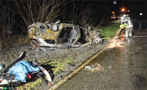 Ein schwerer Verkehrsunfall auf der Staatsstraße 2010 endete für einen 54-jährigen Autofahrer aus Bad Aibling tödlich. Foto Reisner