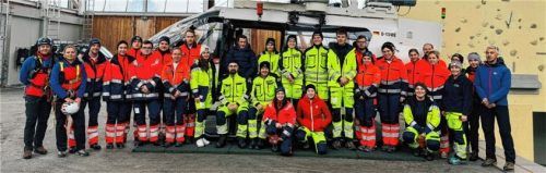 Ein Tag im Zentrum für Sicherheit und Ausbildung der Bergwacht Bayern in Bad Tölz verbrachten zahlreiche Auszubildende zum Notfallsanitäter der Malteser Rettungswachen in Rosenheim und am Flughafen München sowie der Ambulanz Rosenheim.Foto Lotter